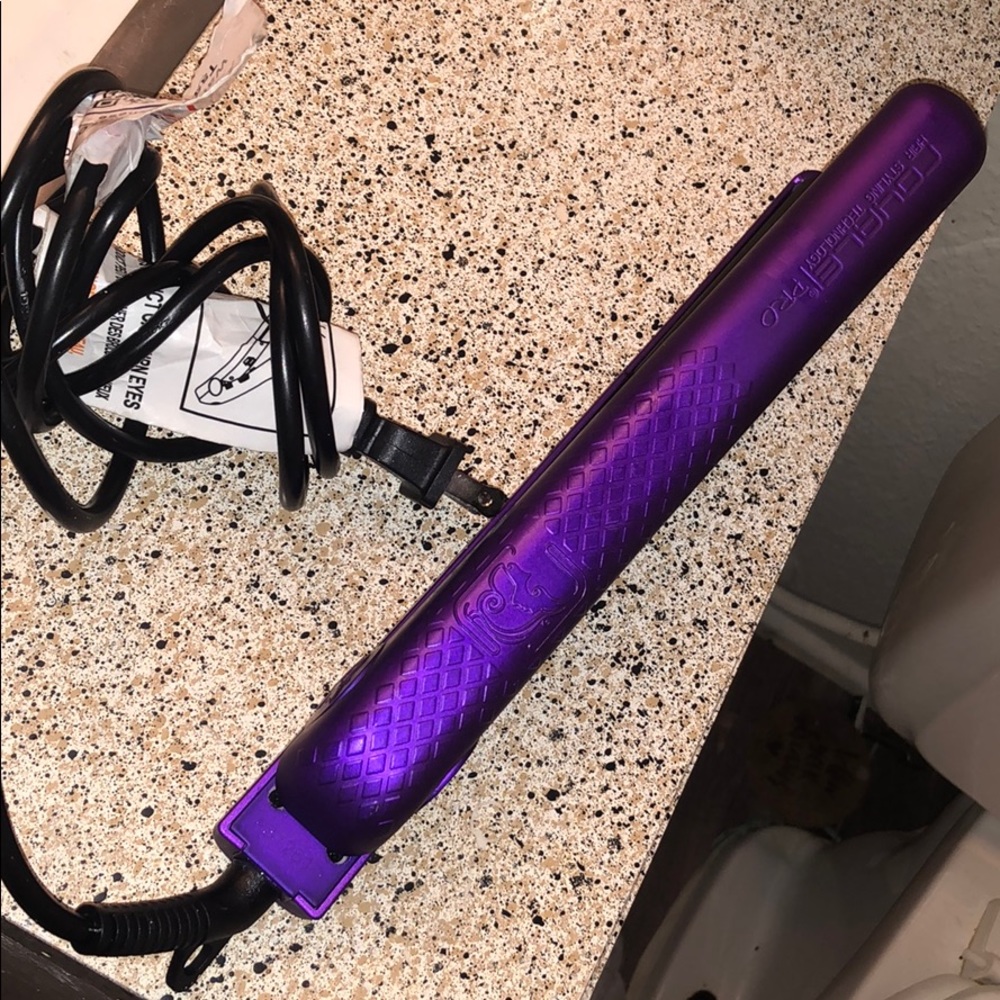 ROYAL HAIR STYLING STRAIGHTENER